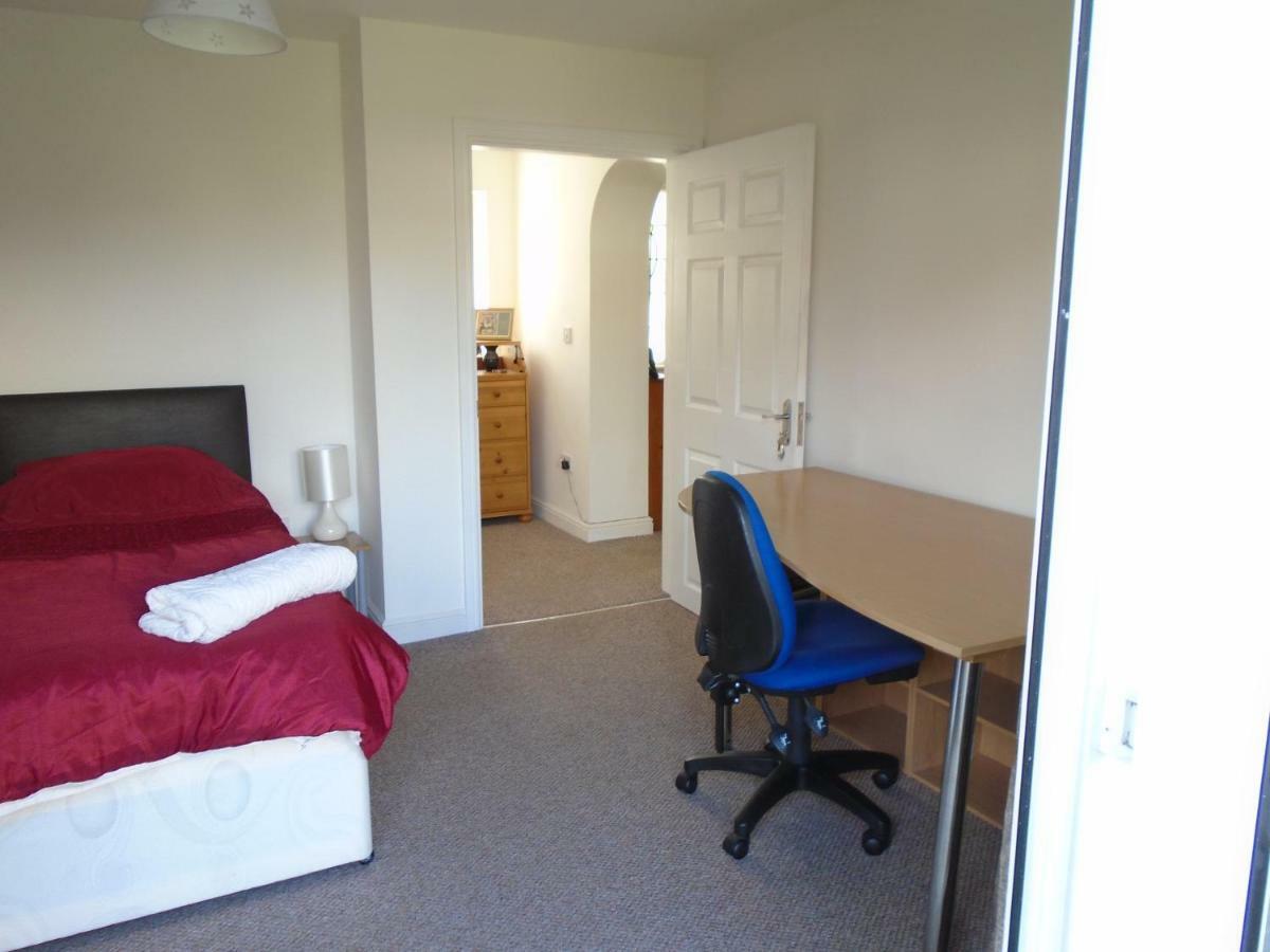 Tea In Liverpool - Private - Quiet - Ground Floor - En-Suite - Walk-In-Shower Exterior photo