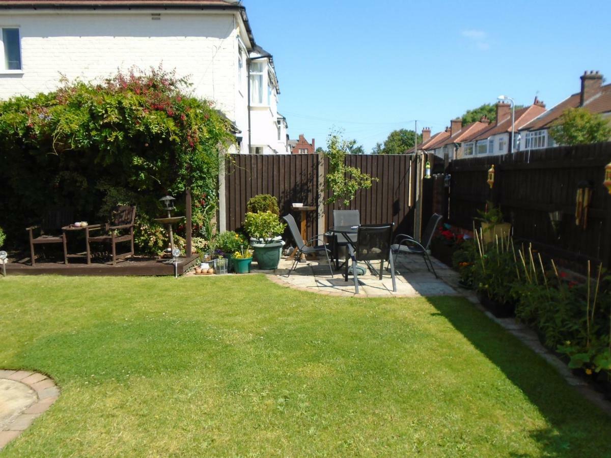 Tea In Liverpool - Private - Quiet - Ground Floor - En-Suite - Walk-In-Shower Exterior photo